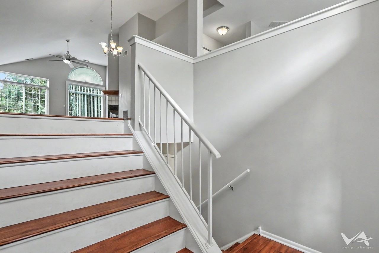 1620 Columbia Cir #2 - Photo 2 of 19