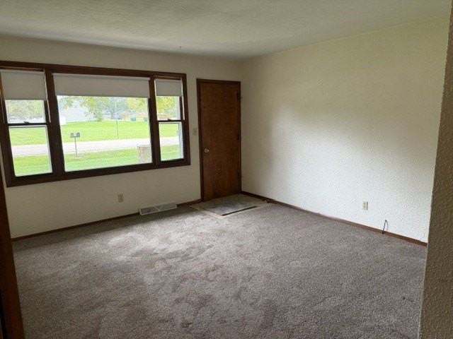912 Luther Dr #B - Photo 3 of 13