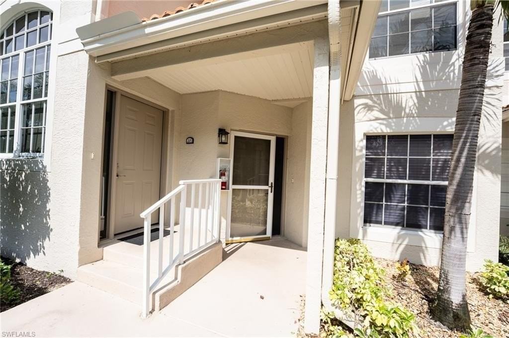 2575 Old Groves Rd #101 - Photo 6 of 32