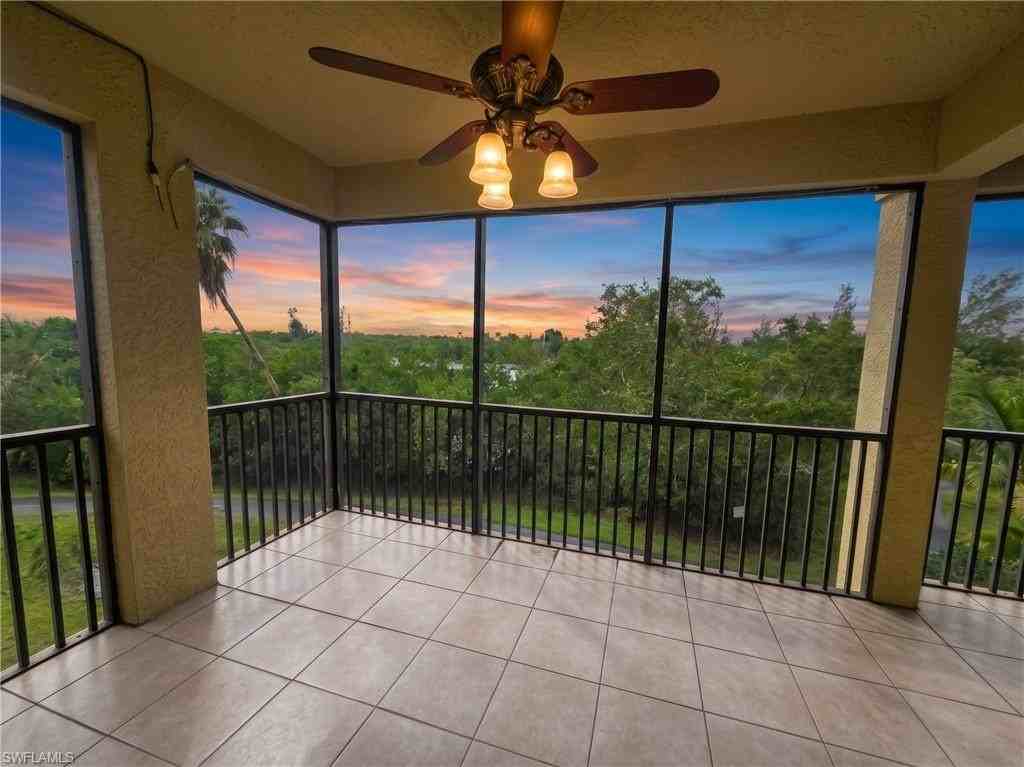 10080 Lake Cove Dr #202 - Photo 3 of 35