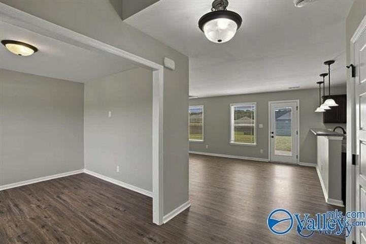 102 Pulley Ln - Photo 5 of 34