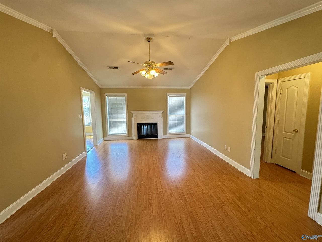12826 Dickens Ln - Photo 2 of 11