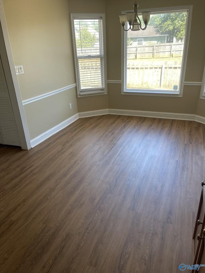 12826 Dickens Ln - Photo 4 of 11