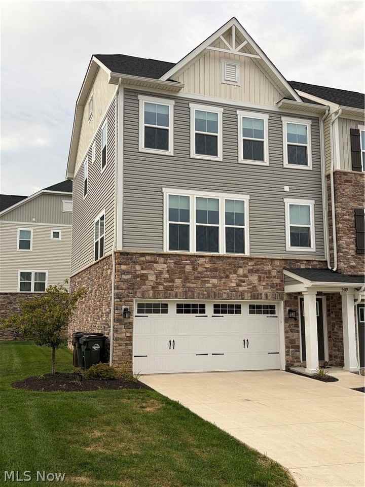 3419 Links Dr - Photo 3 of 29