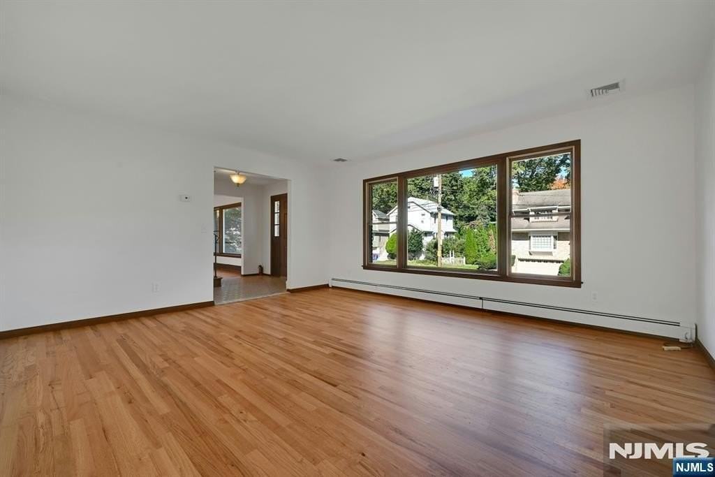 60 Gordon Ave #B - Photo 3 of 24
