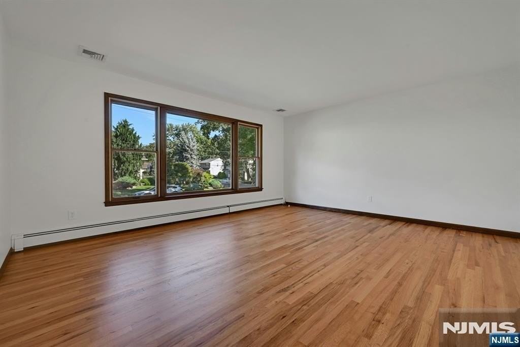 60 Gordon Ave #B - Photo 4 of 24