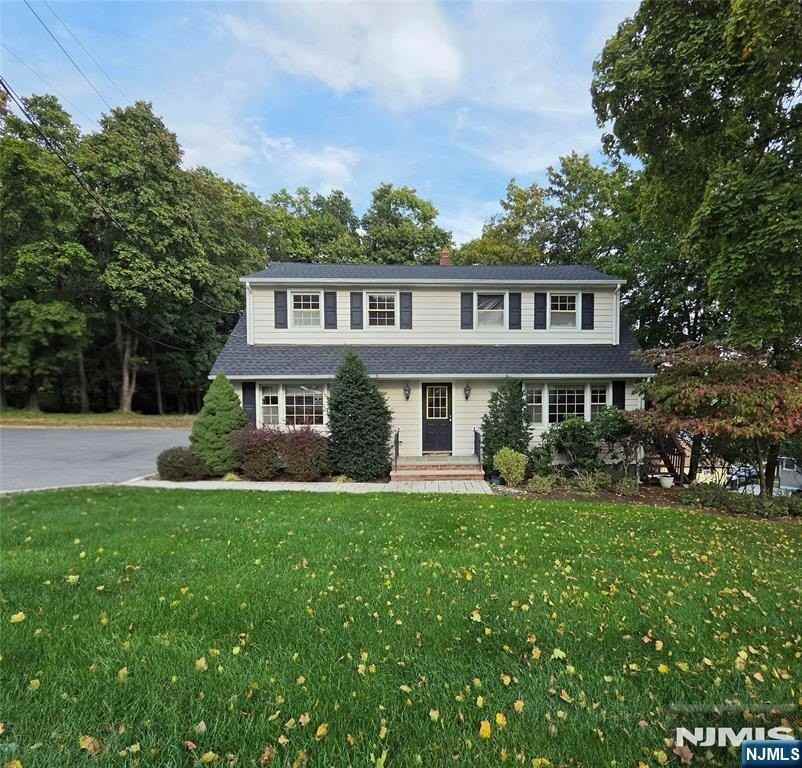 857 Pompton Ave