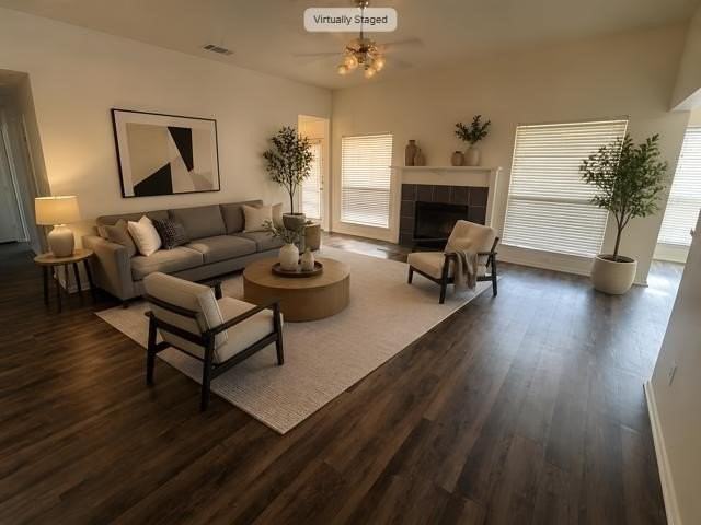 1024 Carlin Ln - Photo 4 of 32