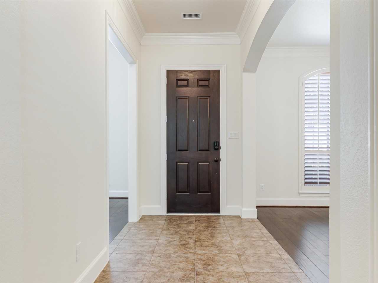 800 Camden Way - Photo 3 of 25