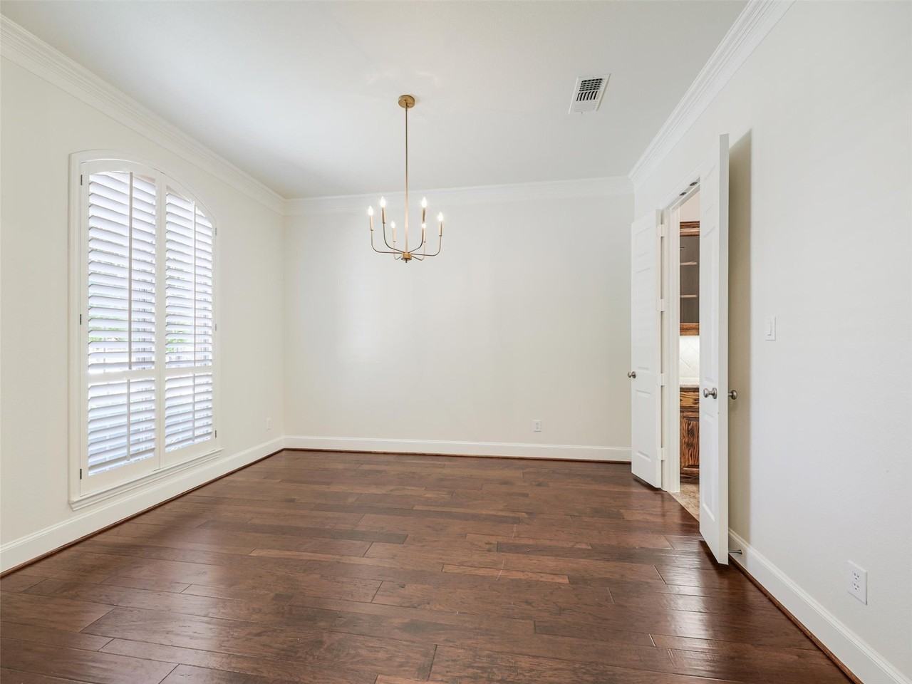 800 Camden Way - Photo 5 of 25