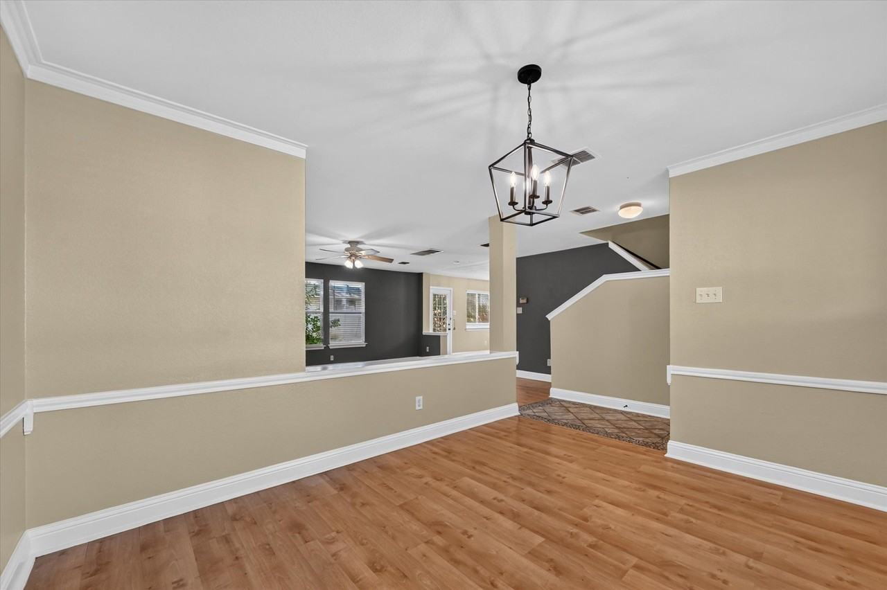 2613 Sundance Dr - Photo 4 of 35