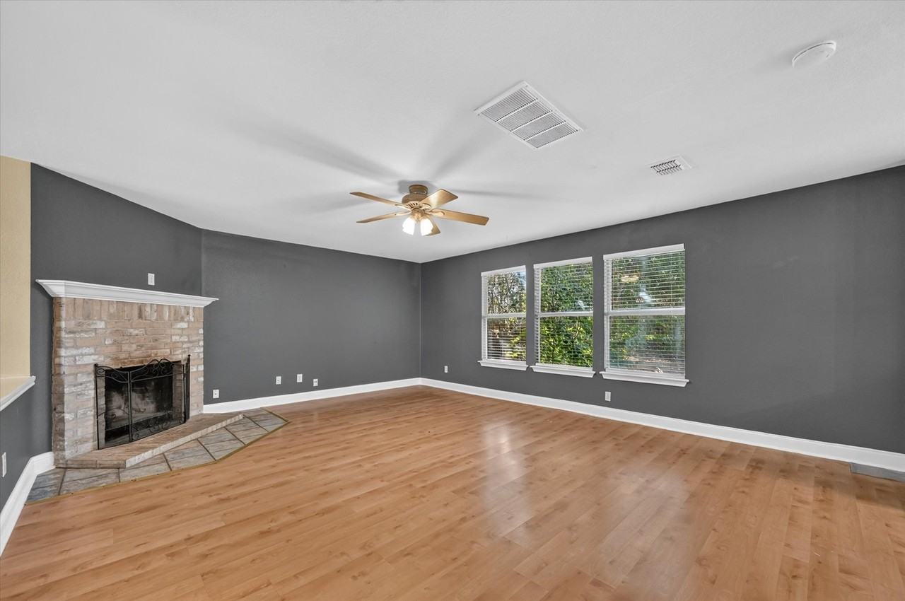 2613 Sundance Dr - Photo 6 of 35