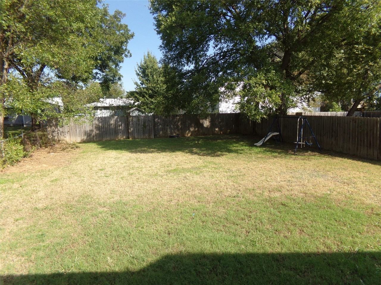 1237 Sleepy Hollow Dr - Photo 6 of 6