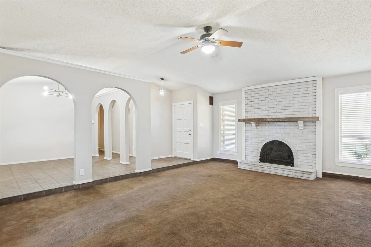 1902 Richland Dr - Photo 2 of 12