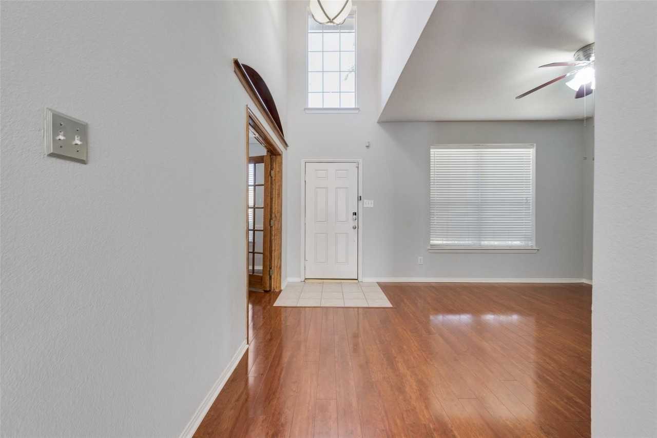 110 Millington Trl - Photo 4 of 26