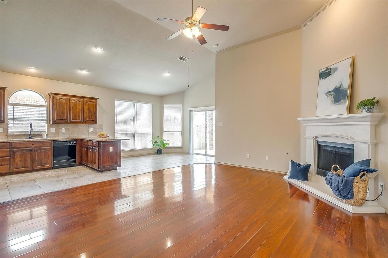 1136 Roping Reins Way - Photo 5 of 30