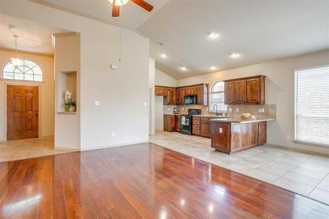 1136 Roping Reins Way - Photo 6 of 30