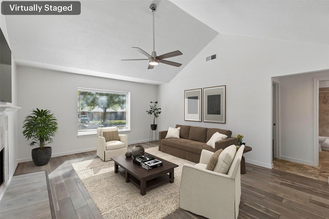 3307 Foxboro Dr - Photo 3 of 33