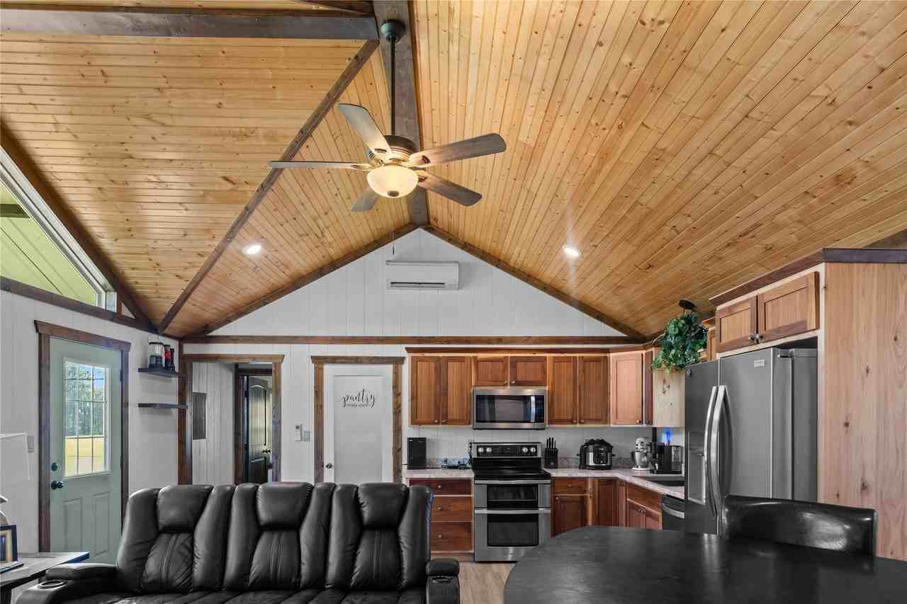 1001 County Road 1350 - Photo 2 of 28