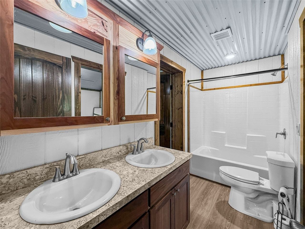 1001 County Road 1350 - Photo 5 of 28