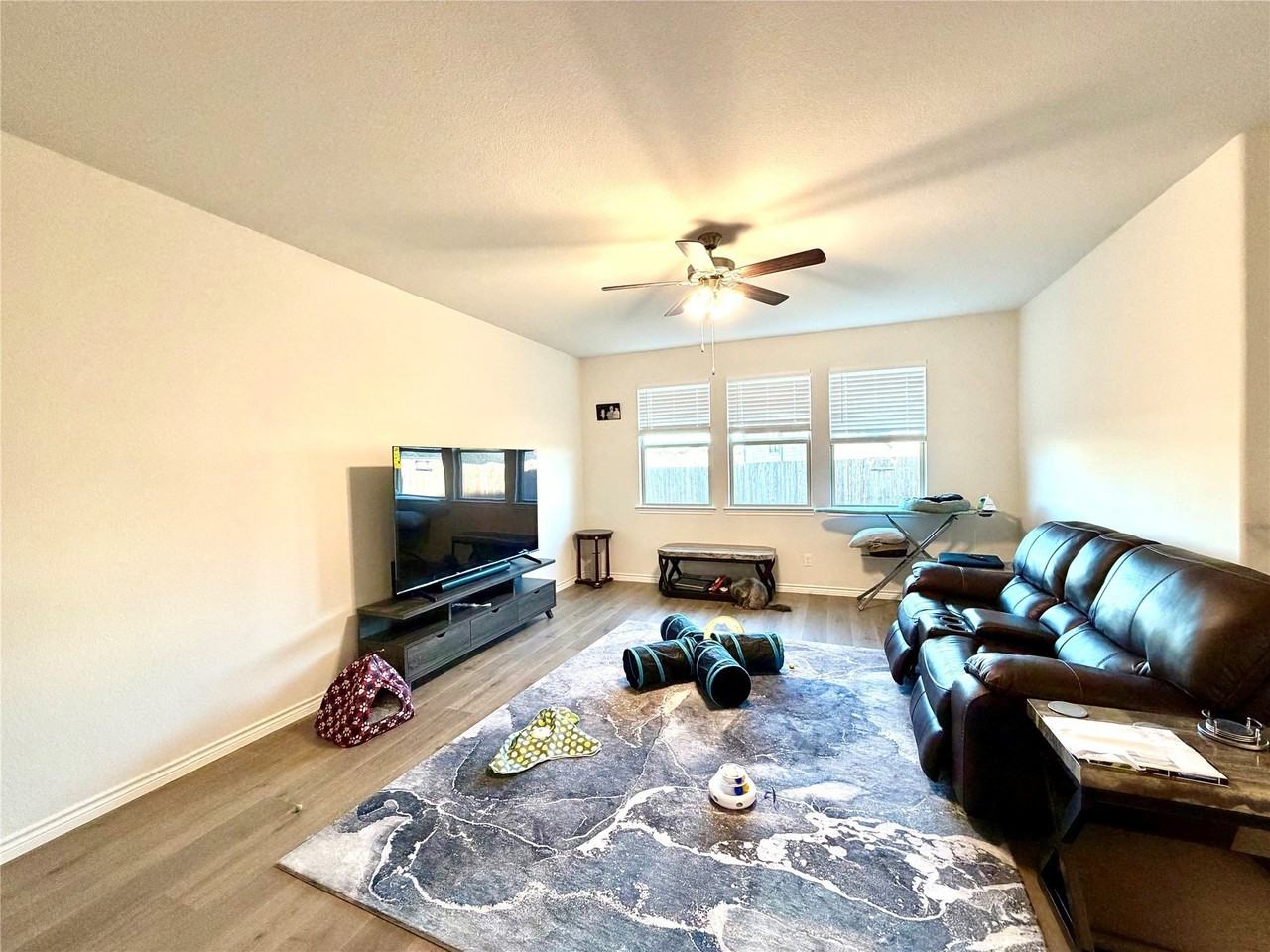 7316 Alfriston Pl - Photo 5 of 33