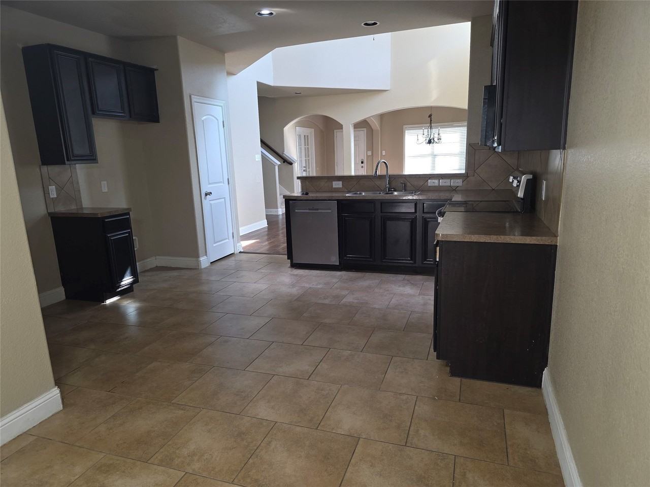 5848 Burgundy Rose Dr - Photo 2 of 14