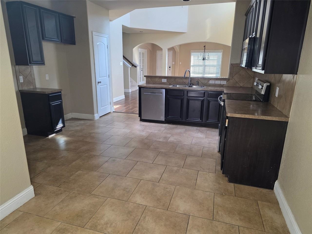 5848 Burgundy Rose Dr - Photo 3 of 14