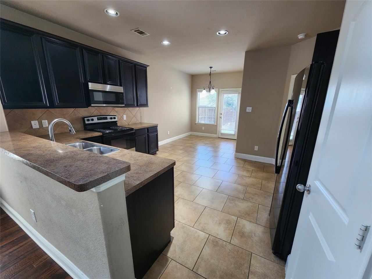 5848 Burgundy Rose Dr - Photo 4 of 14