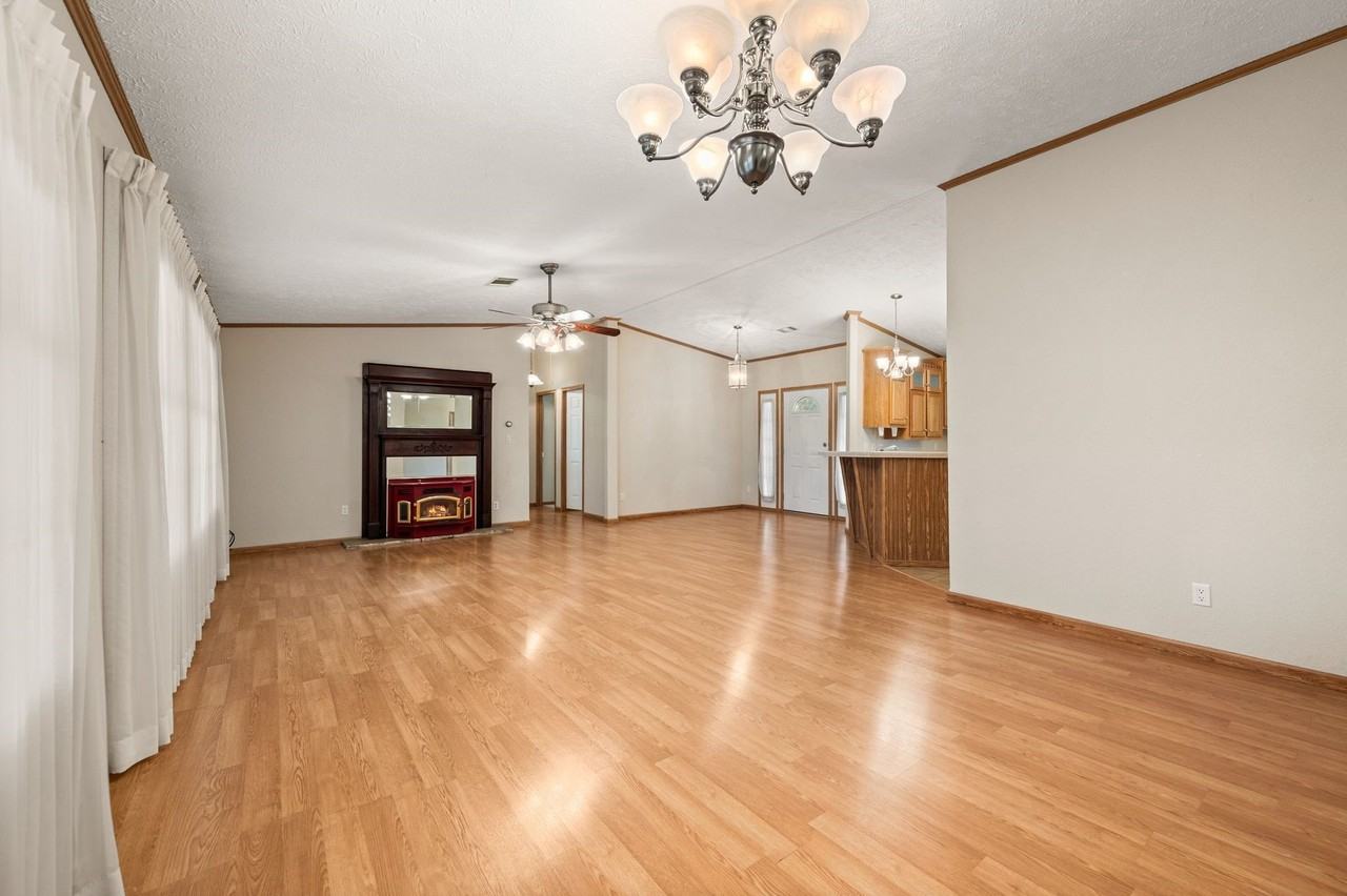 4103 Tolar Hwy - Photo 3 of 17