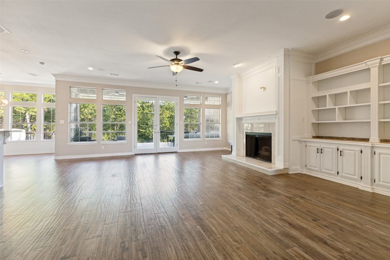 529 Chippendale Dr - Photo 4 of 28