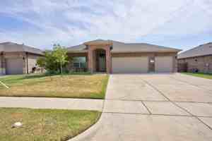featured image of 1203 Larkspur Ln