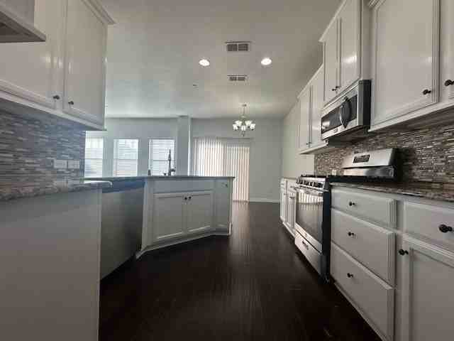 901 Brookville Ct - Photo 4 of 21