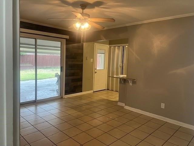 2426 Lasalle Dr - Photo 4 of 17