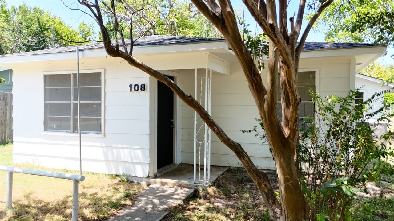 108 E Kirby - Photo 4 of 29