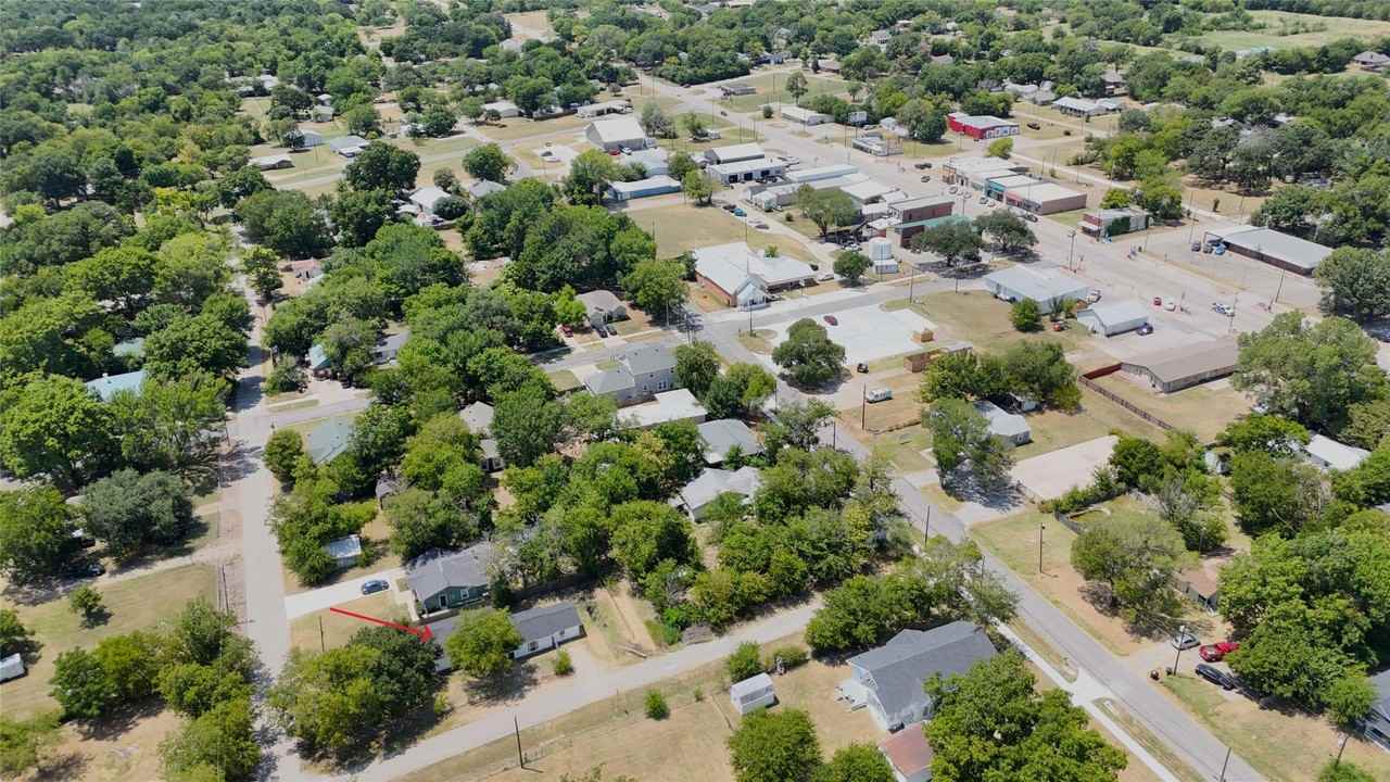 108 E Kirby - Photo 5 of 29