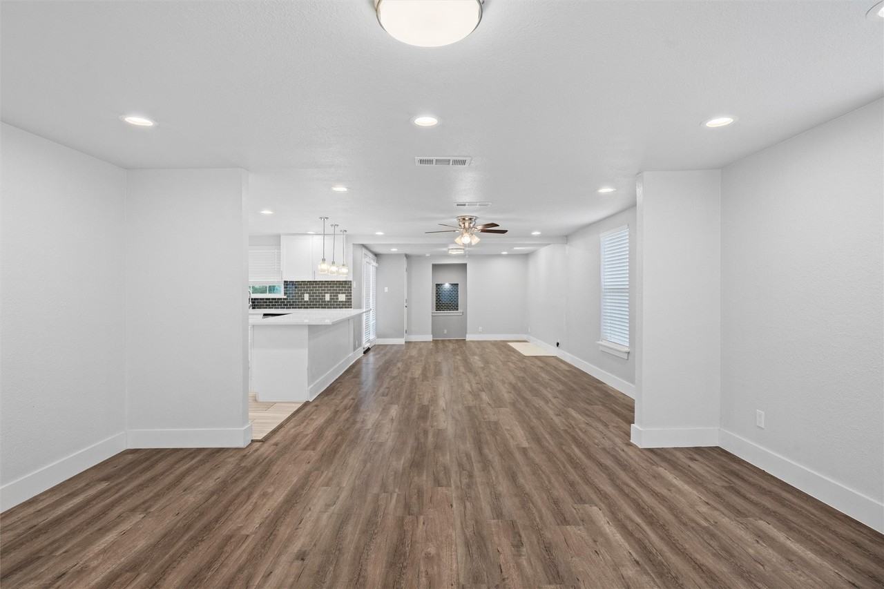 3514 Larry St - Photo 6 of 27