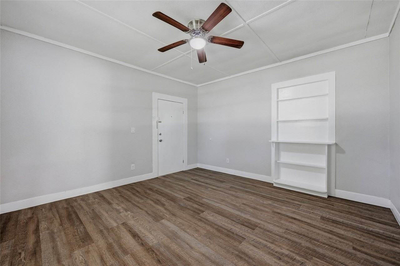 326 W Sears St #102 - Photo 7 of 19