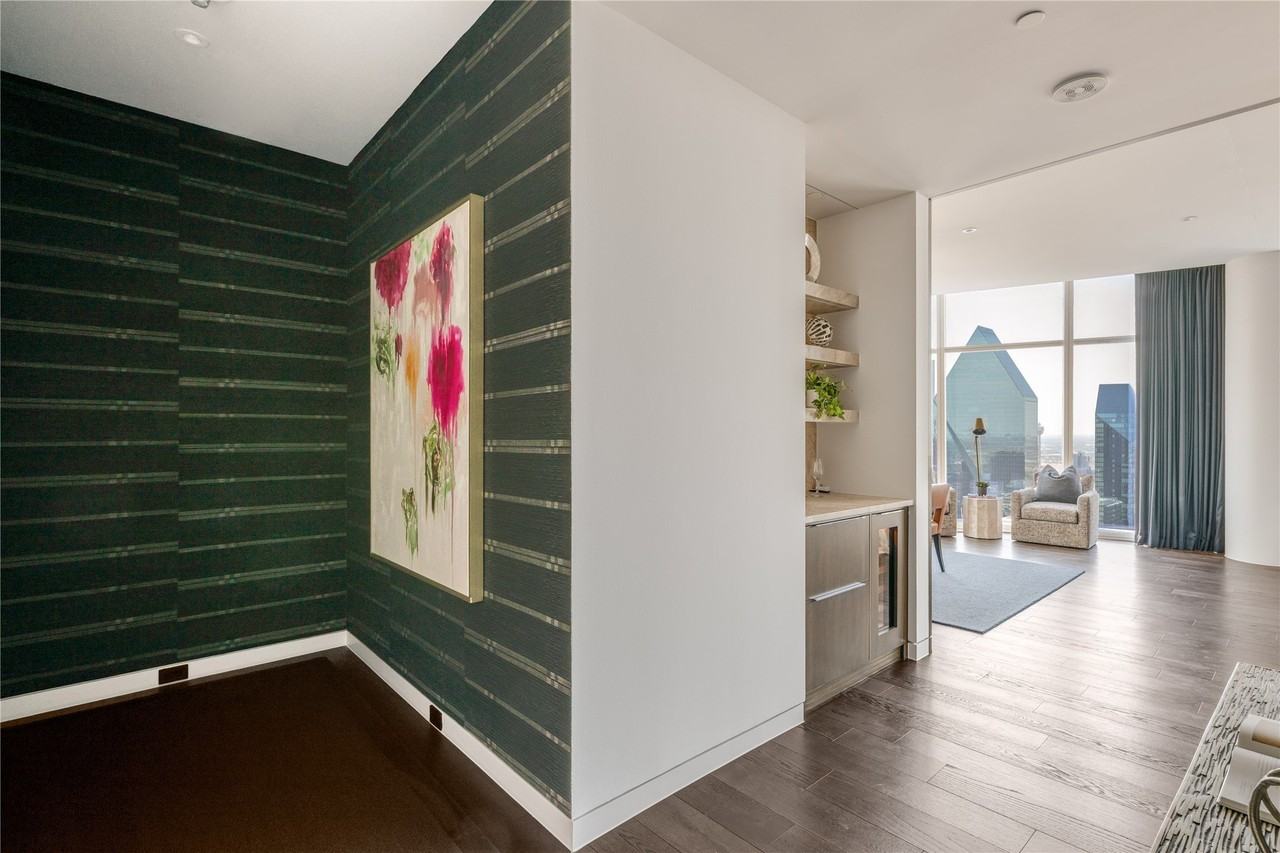 1918 Olive St #3403 - Photo 3 of 26