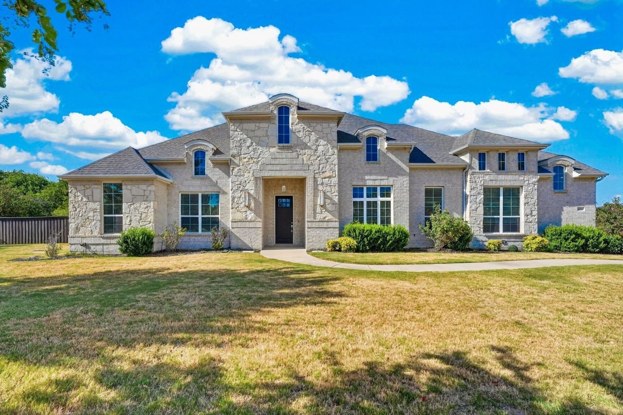 6451 Still Waters Ct - Photo 2 of 40