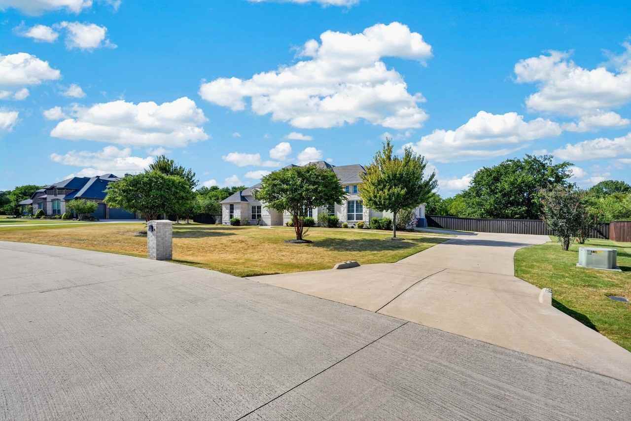 6451 Still Waters Ct - Photo 3 of 40