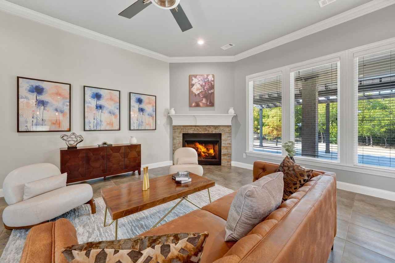 6451 Still Waters Ct - Photo 6 of 40