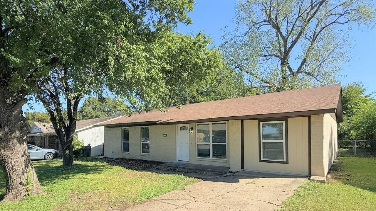 206 Arkansas St - Photo 2 of 20