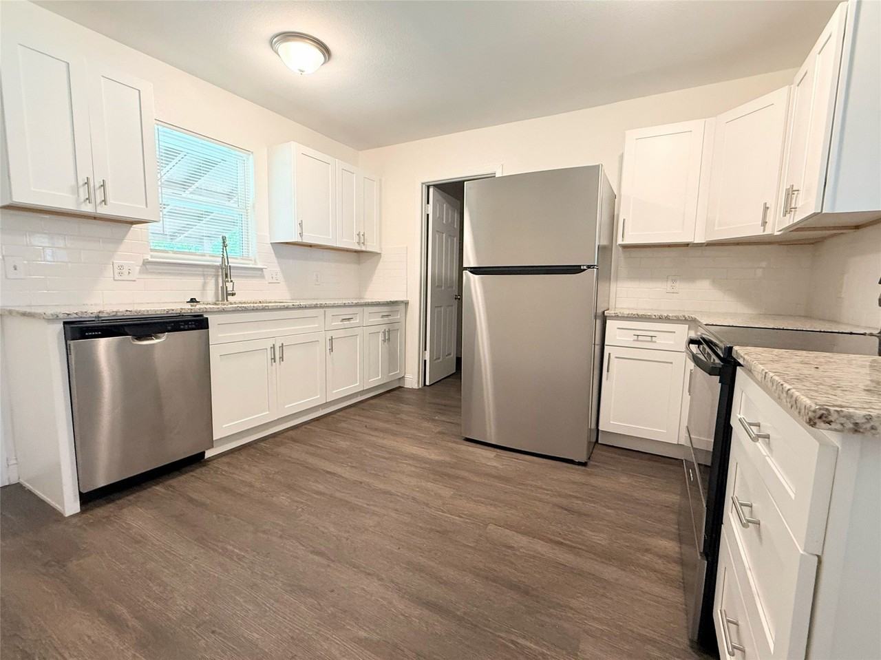 206 Arkansas St - Photo 3 of 20