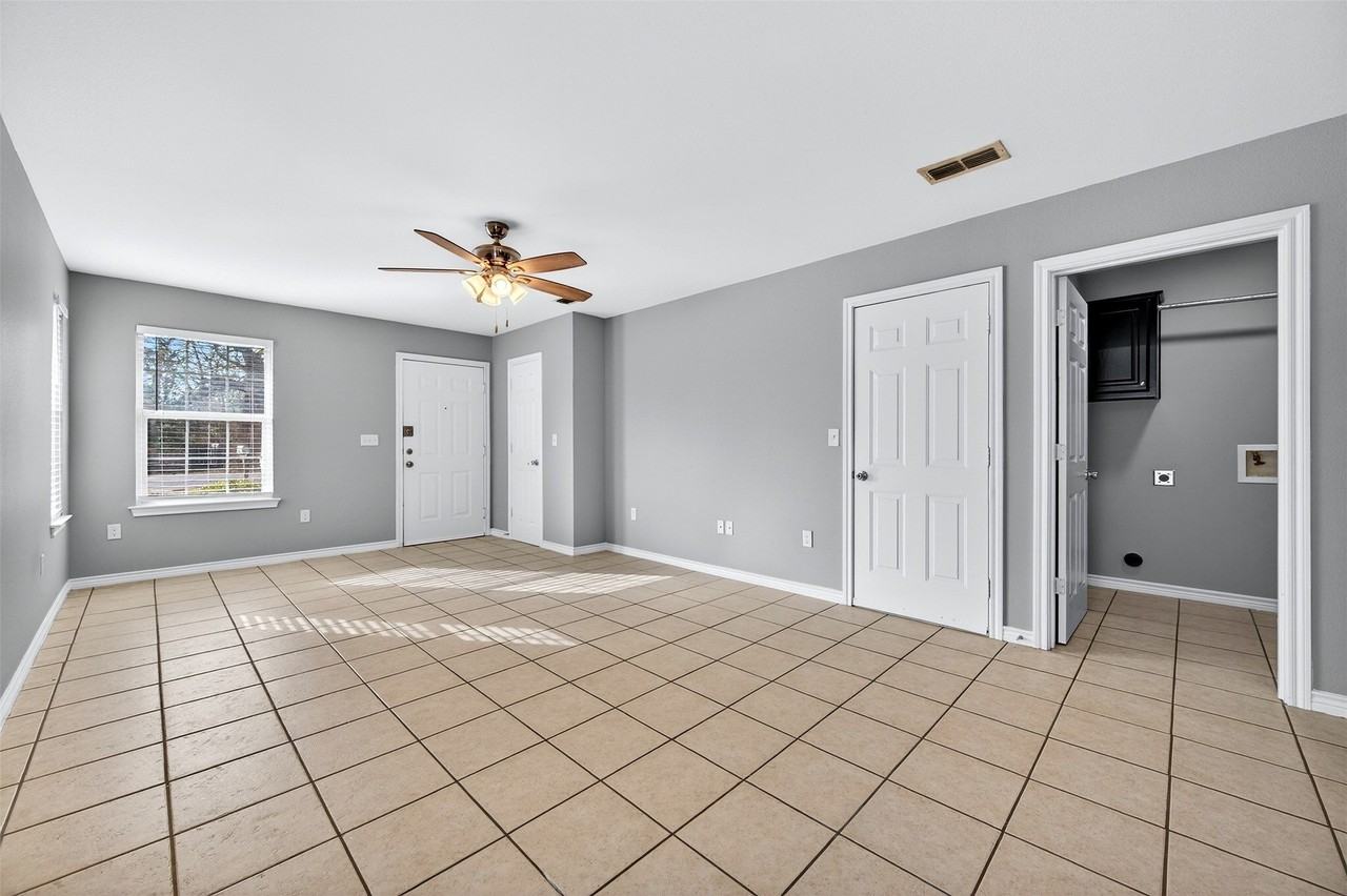 1021 Rice St #101 - Photo 7 of 19