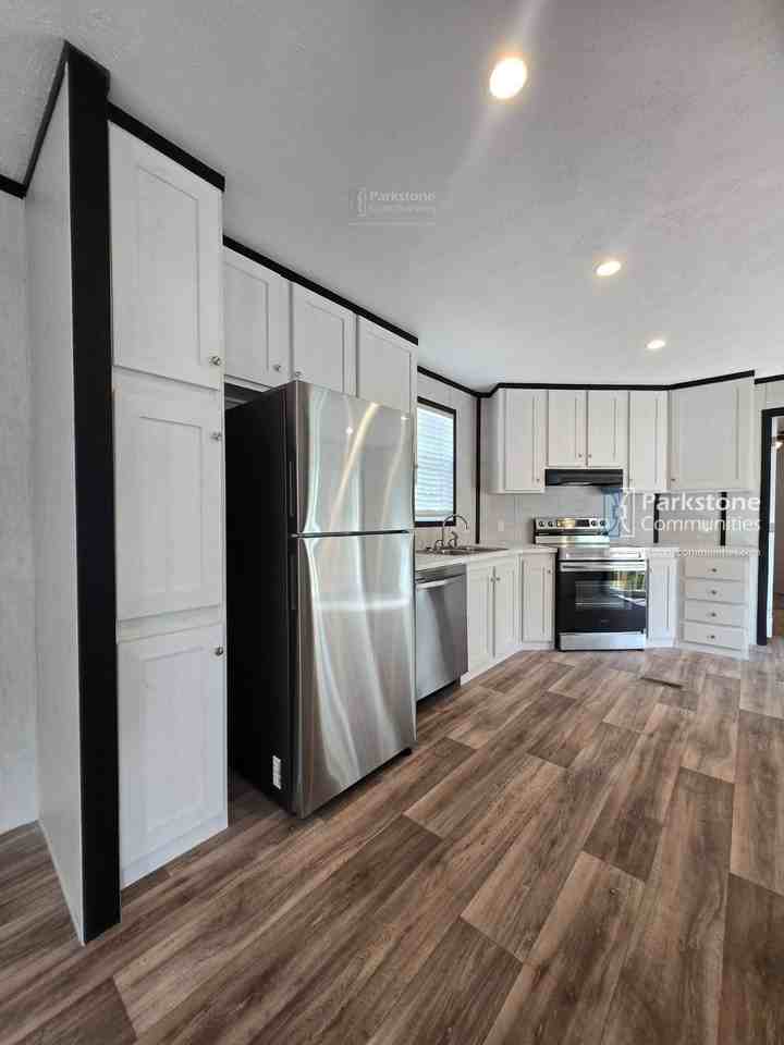 15538 Touriel Rd #33 - Photo 7 of 24