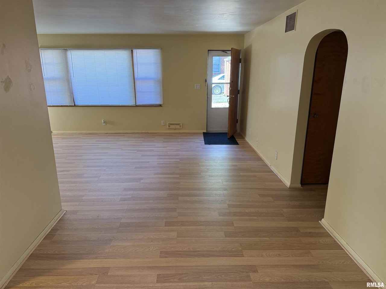 2944 S 5th St - Photo 3 of 10