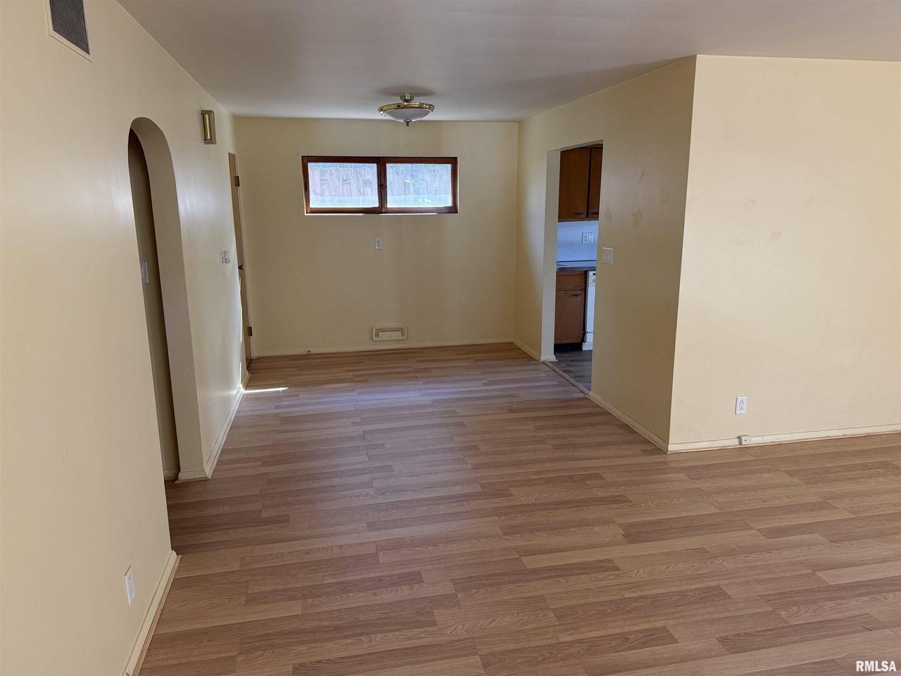 2944 S 5th St - Photo 5 of 10