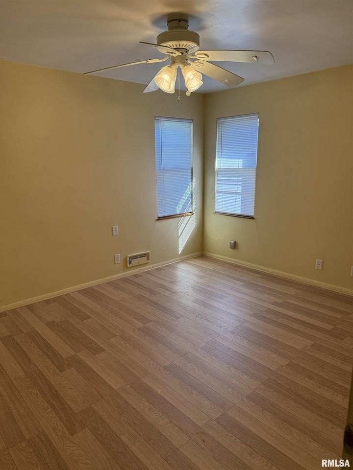 2944 S 5th St - Photo 7 of 10