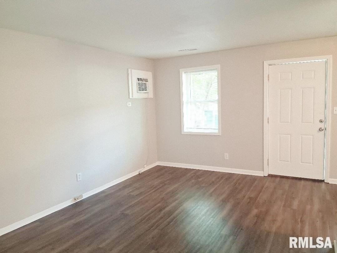 1514 N Pierson Ave #A - Photo 2 of 9
