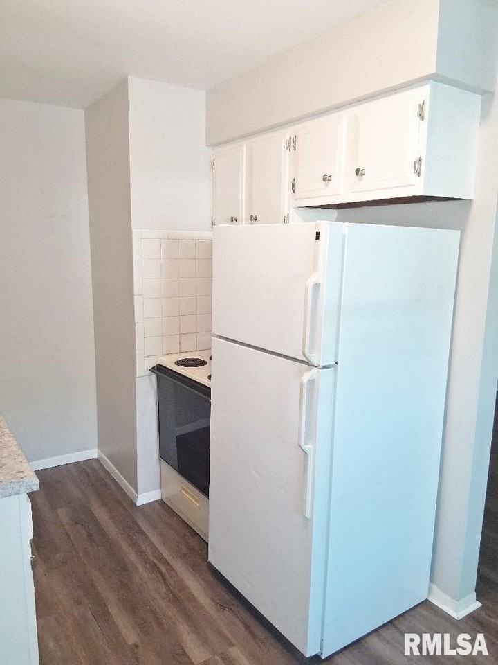 1514 N Pierson Ave #A - Photo 6 of 9